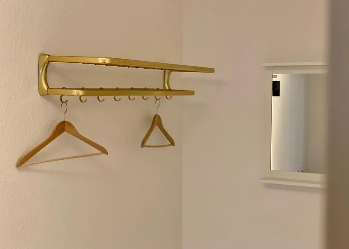 Hinterhaus No3 *